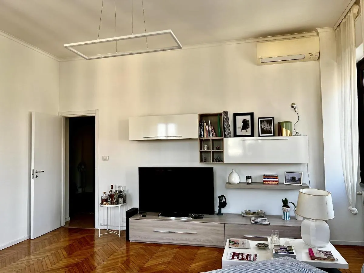 #Private Room In Brera District ミラノ イタリア